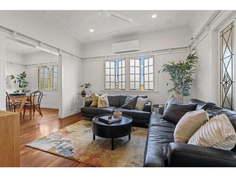 2 HECTOR ROAD, Holland Park QLD 4121