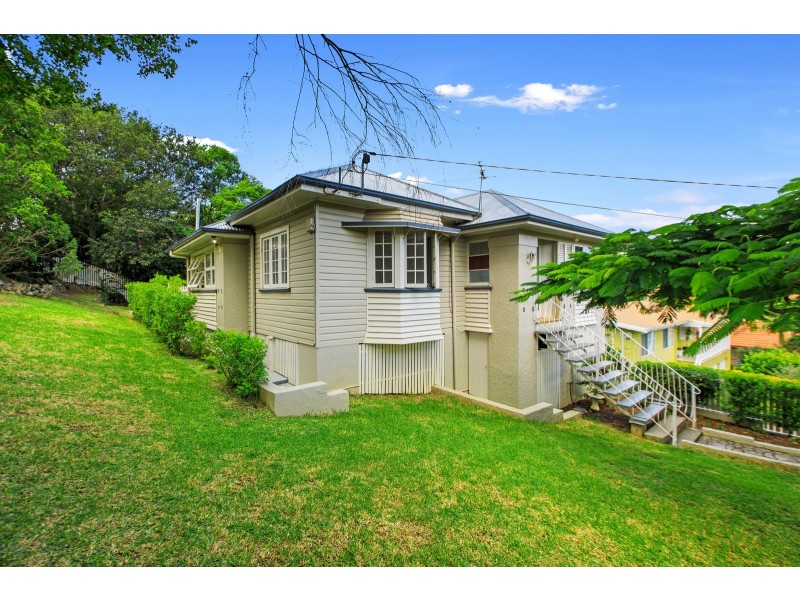 2 HECTOR ROAD, Holland Park QLD 4121