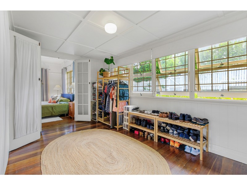 2 HECTOR ROAD, Holland Park QLD 4121