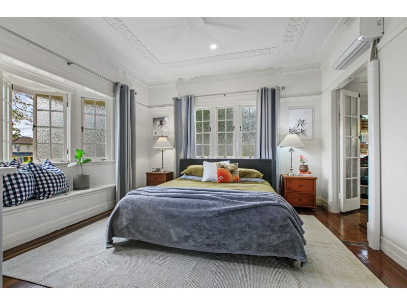 2 HECTOR ROAD, Holland Park QLD 4121