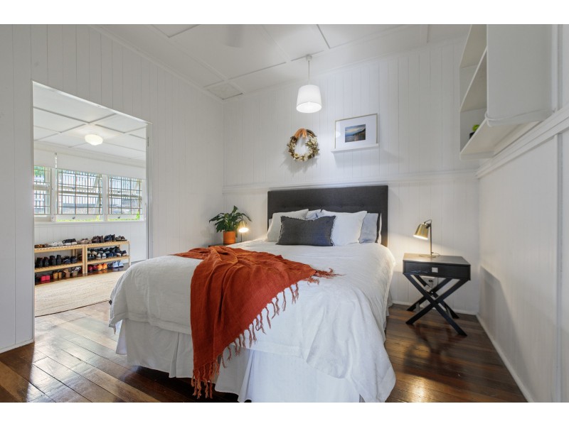 2 HECTOR ROAD, Holland Park QLD 4121