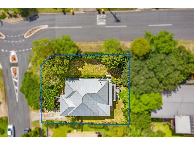 2 HECTOR ROAD, Holland Park QLD 4121