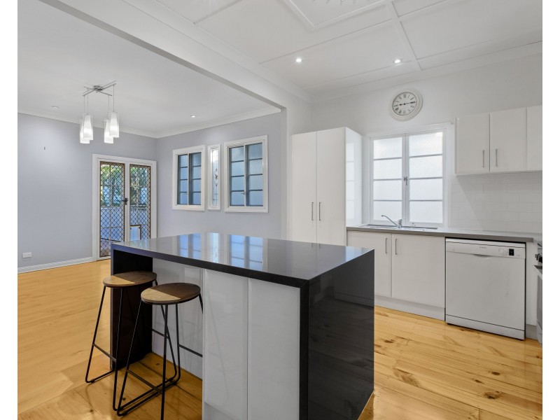 91 ELLINGTON STREET, Tarragindi QLD 4121