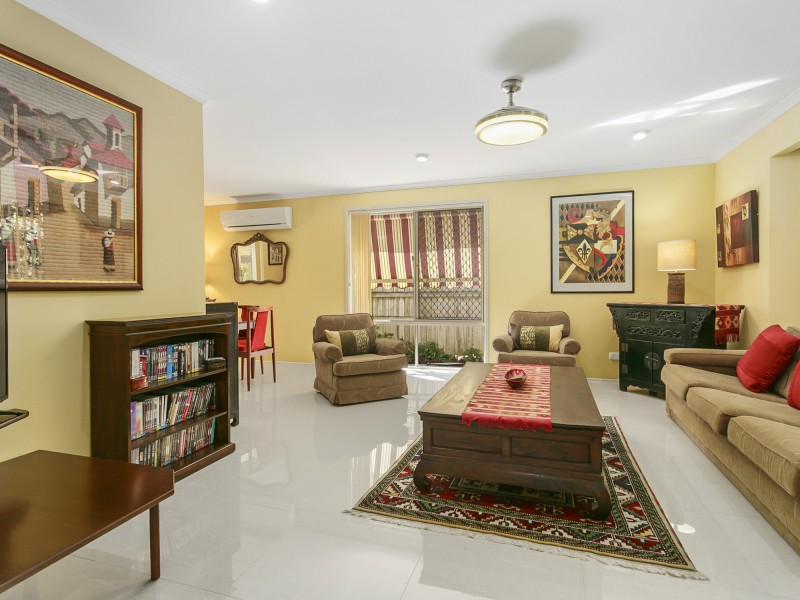 11 FENDI PLACE, Eight Mile Plains QLD 4113