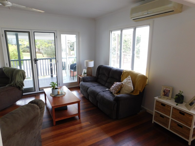 35 CHARMAINE STREET, Moorooka QLD 4105