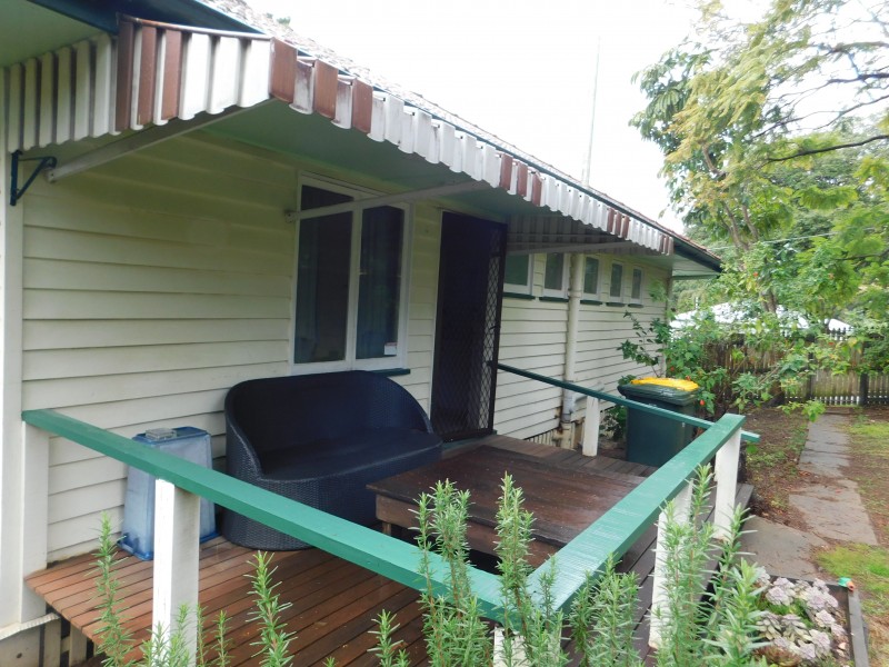 147 ANDREW AVENUE, Tarragindi QLD 4121