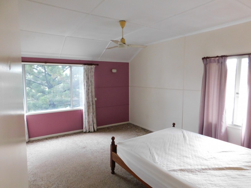 147 ANDREW AVENUE, Tarragindi QLD 4121