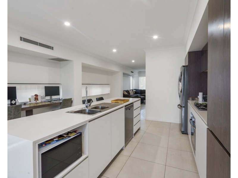 75 Eagle Parade, Rochedale QLD 4123