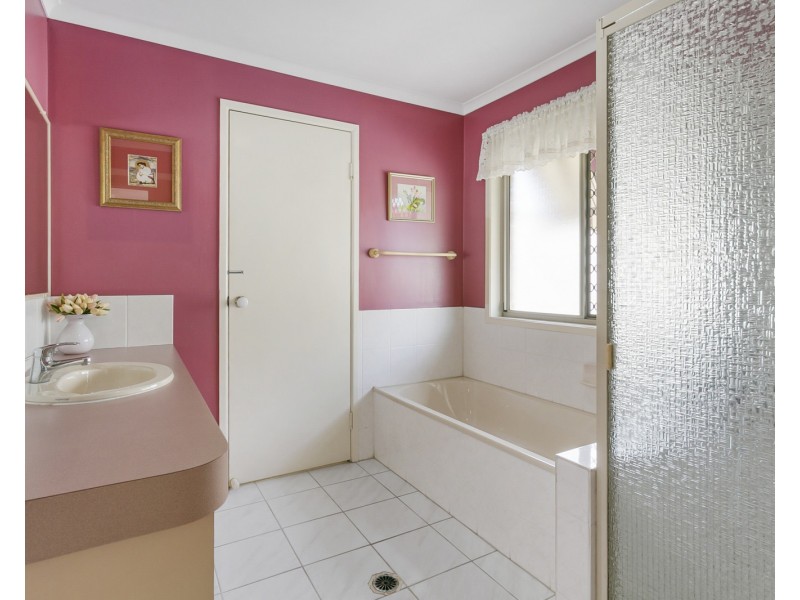 11 FENDI PLACE, Eight Mile Plains QLD 4113