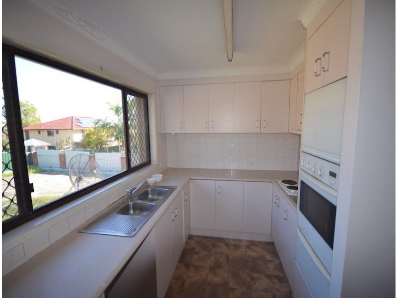 19 METROPOLE STREET, Robertson QLD 4109