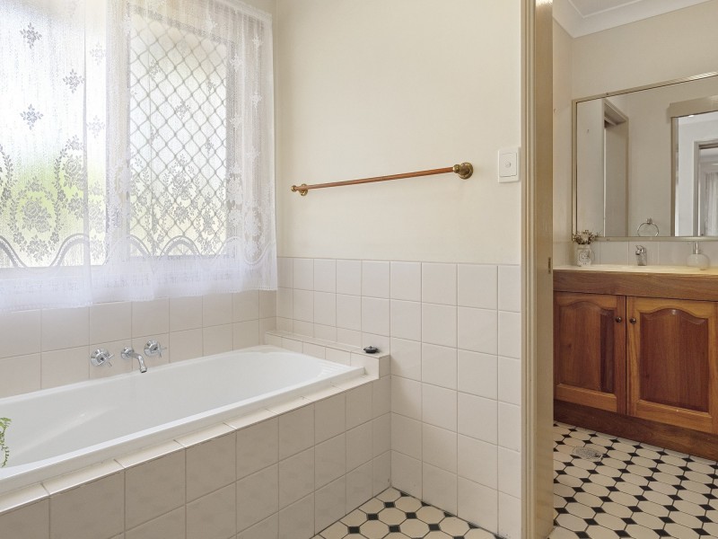 25 NARDIE STREET, Eight Mile Plains QLD 4113