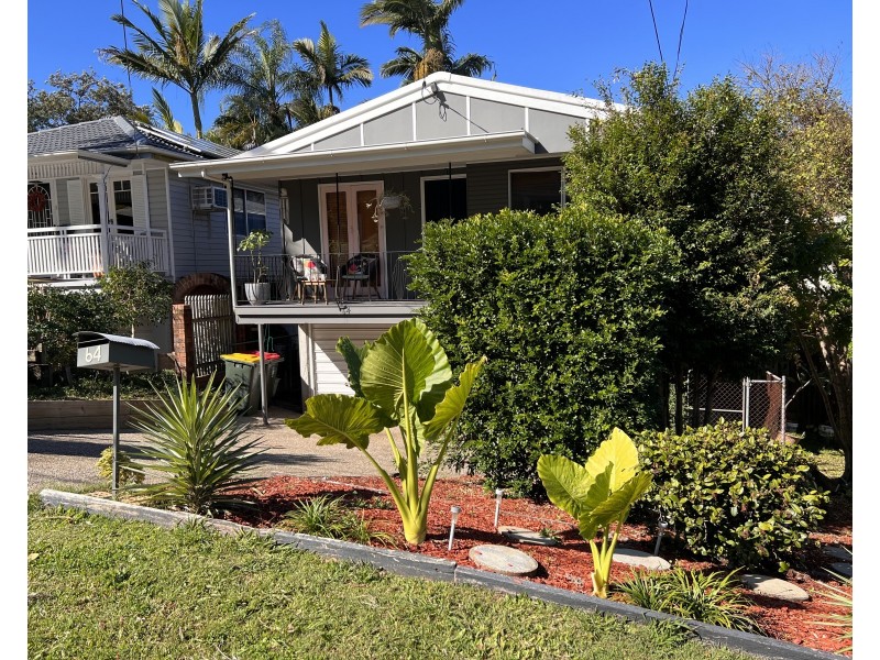 64 Dobbs Street, Holland Park West QLD 4121