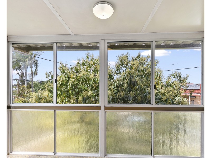 19 Trood Street, Macgregor QLD 4109