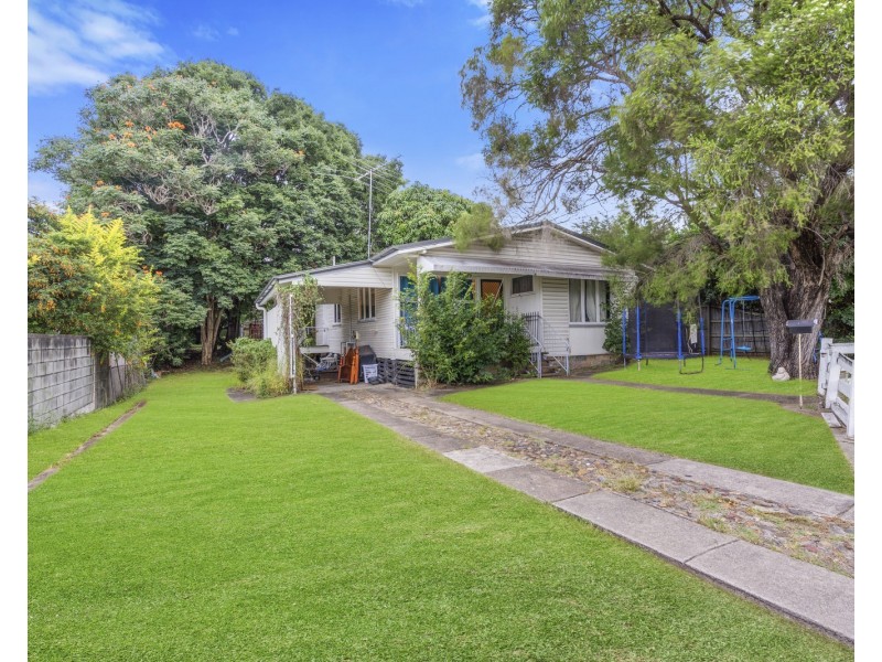 32 Kuring Gai Avenue, Tarragindi QLD 4121