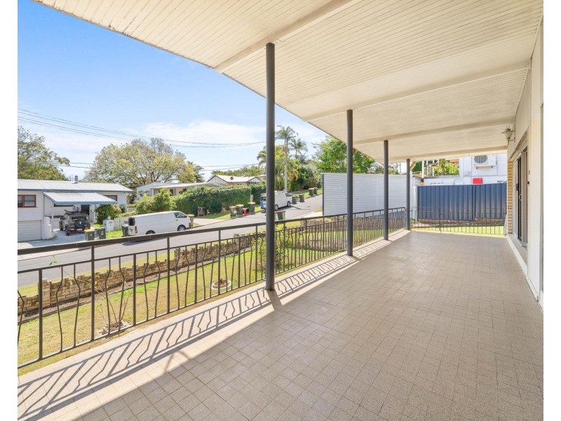 40 OATLAND CRESCENT, Holland Park West QLD 4121
