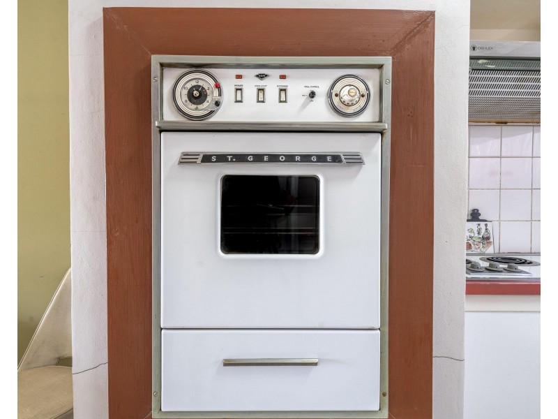 40 OATLAND CRESCENT, Holland Park West QLD 4121