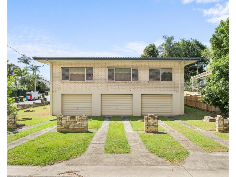40 OATLAND CRESCENT, Holland Park West QLD 4121