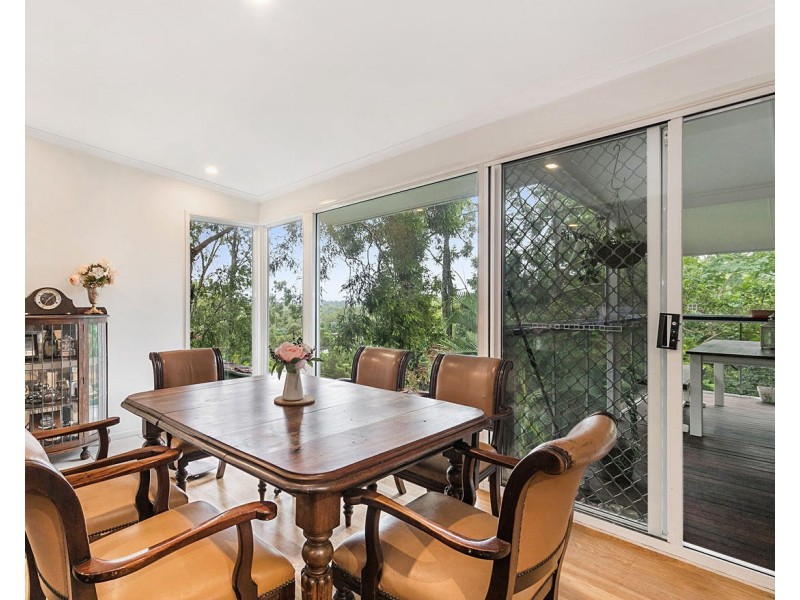 5 Gem Road, Kenmore QLD 4069