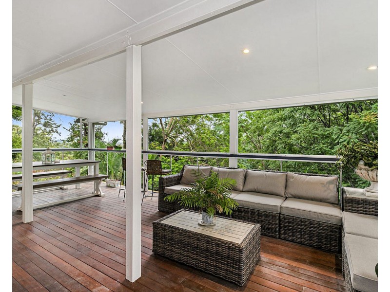 5 Gem Road, Kenmore QLD 4069