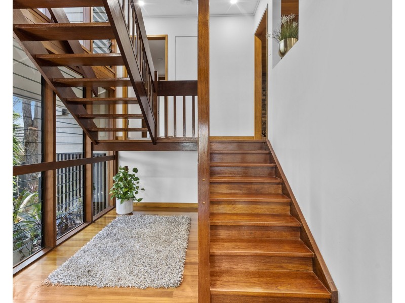 43 HOCKINGS STREET, Holland Park West QLD 4121