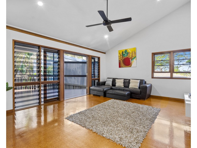 43 HOCKINGS STREET, Holland Park West QLD 4121