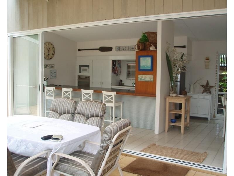 33 Pacific Street, Main Beach QLD 4217