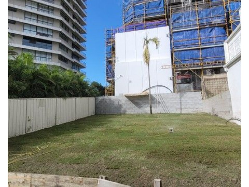 33 Pacific Street, Main Beach QLD 4217