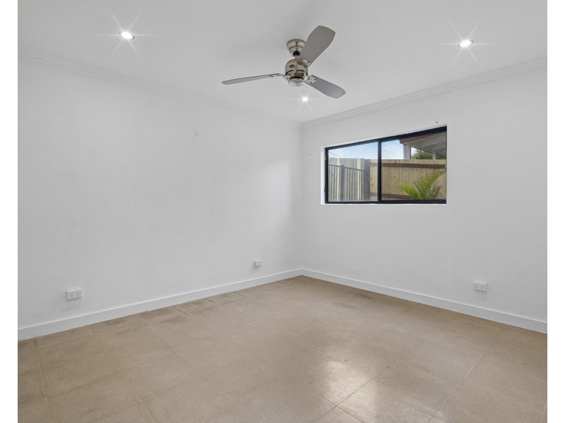 35 OATLAND CRESCENT, Holland Park West QLD 4121