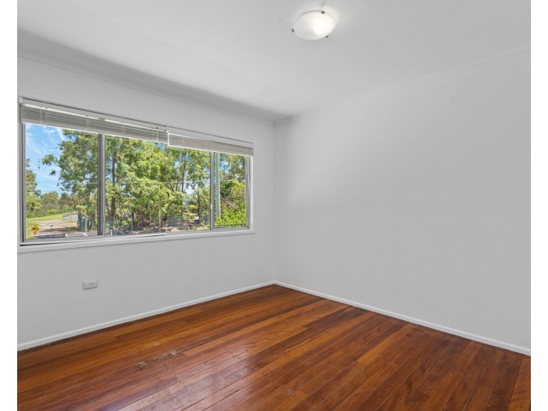 16 LOWER CROSS STREET, Goodna QLD 4300