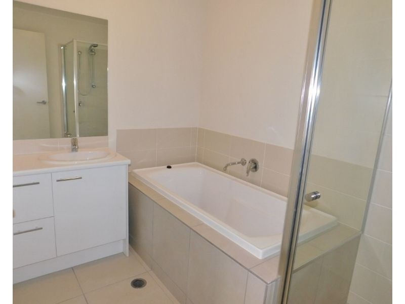 15 Lahey Cove, Coomera QLD 4209