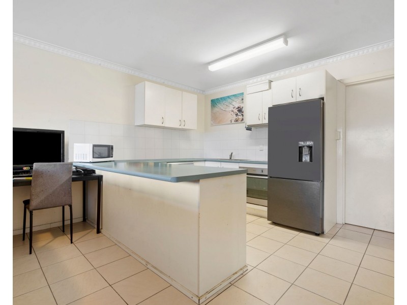 1/845 Logan Road, Holland Park West QLD 4121