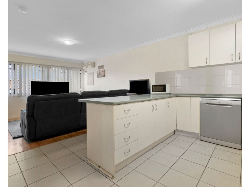 1/845 Logan Road, Holland Park West QLD 4121