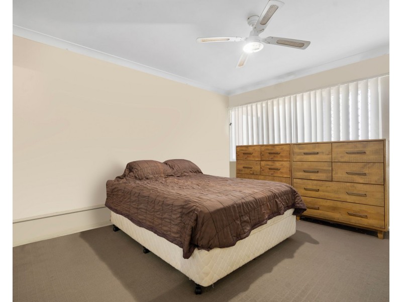 1/845 Logan Road, Holland Park West QLD 4121