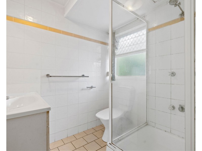 1/845 Logan Road, Holland Park West QLD 4121