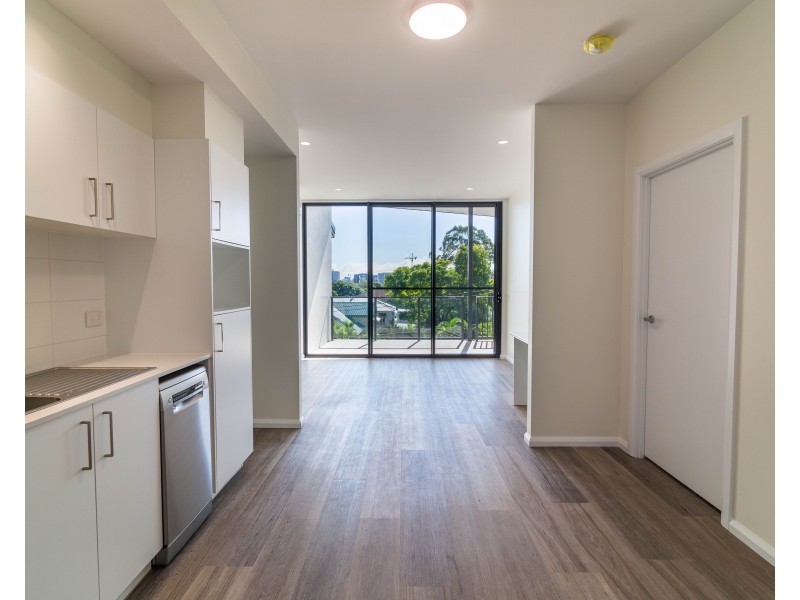 2/25 VICTORIA TERRACE, Annerley QLD 4103