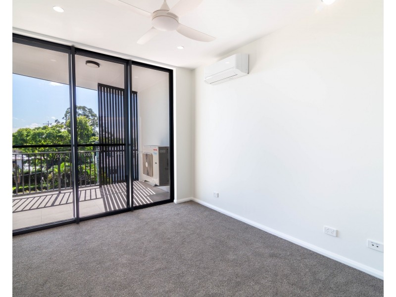 1/25 VICTORIA TERRACE, Annerley QLD 4103