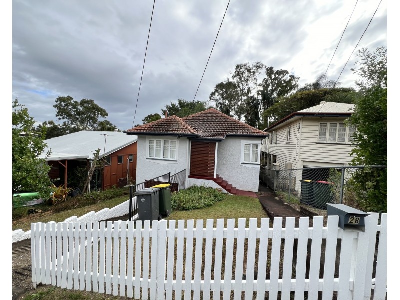 28 DUDLEY STREET, Annerley QLD 4103