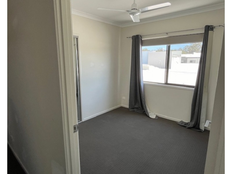 1/5 OLEARIA STREET, Coomera QLD 4209