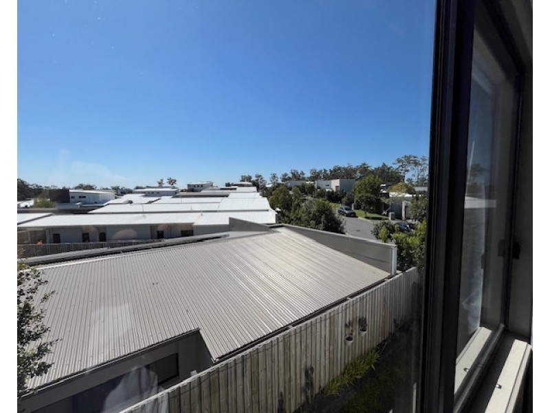 1/5 OLEARIA STREET, Coomera QLD 4209