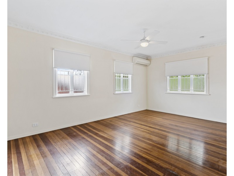 28 DUDLEY STREET, Annerley QLD 4103