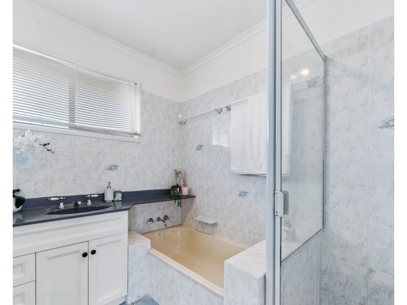 22 CLARINDA AVENUE, Springwood QLD 4127