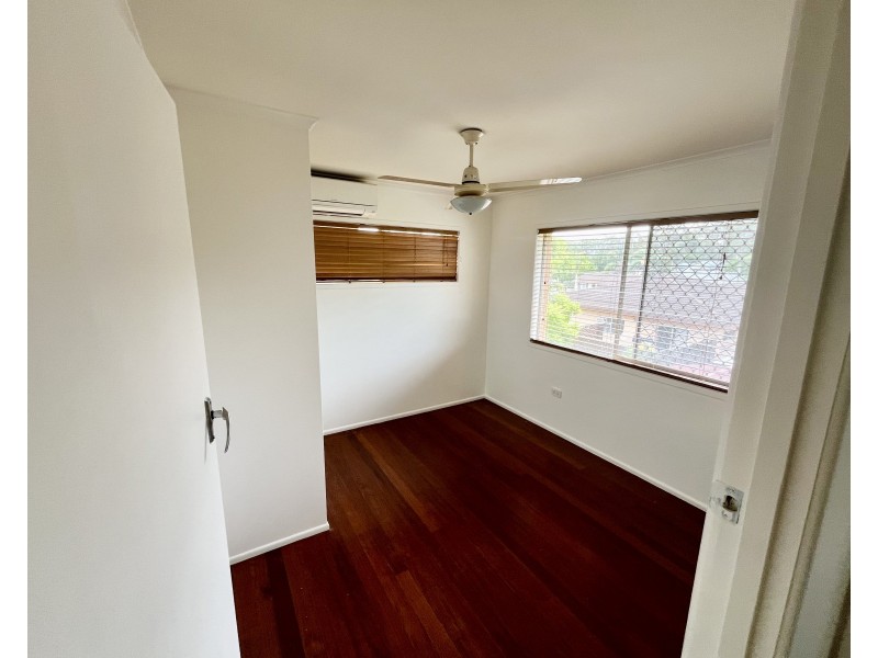 22 CLARINDA AVENUE, Springwood QLD 4127