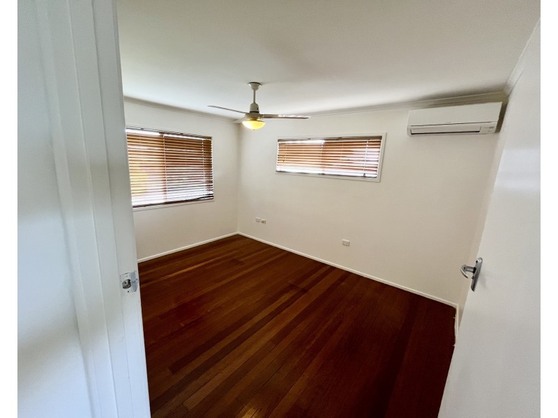 22 CLARINDA AVENUE, Springwood QLD 4127