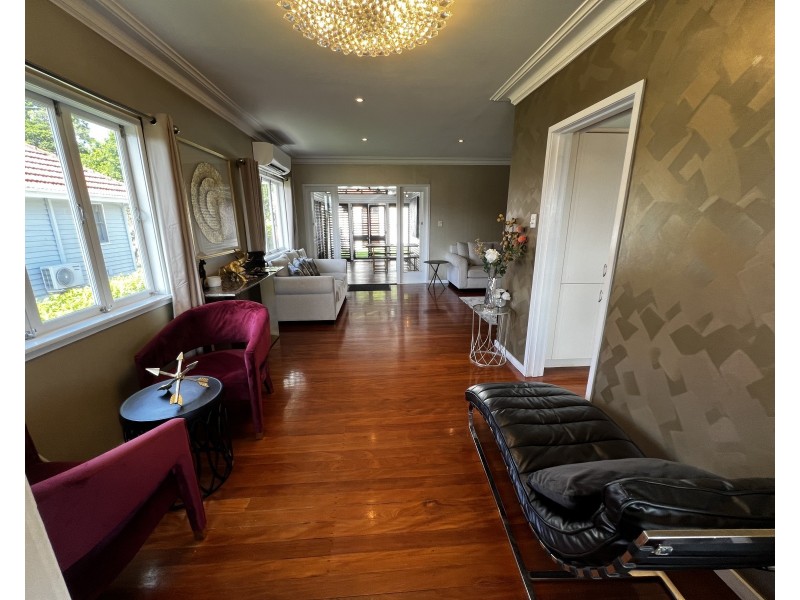 71 Beverley Hills St, Moorooka QLD 4105