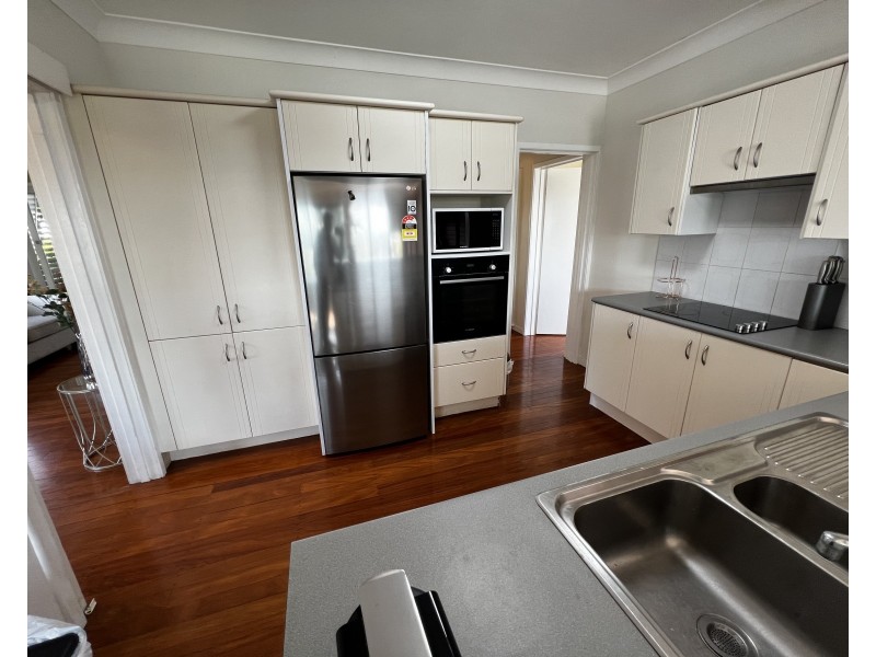 71 Beverley Hills St, Moorooka QLD 4105