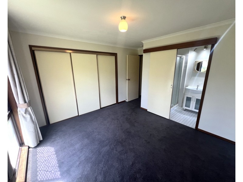 6 Kennet Place, Carina QLD 4152