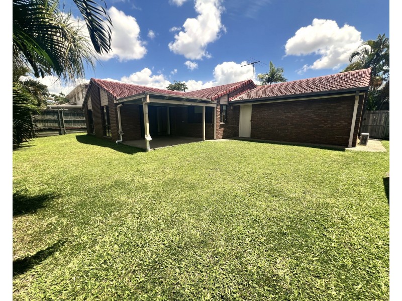 6 Kennet Place, Carina QLD 4152
