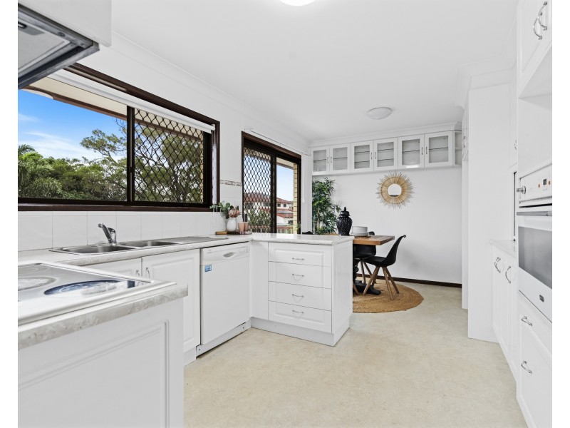 25 Doone Street, Macgregor QLD 4109