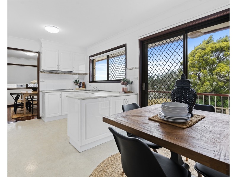 25 Doone Street, Macgregor QLD 4109