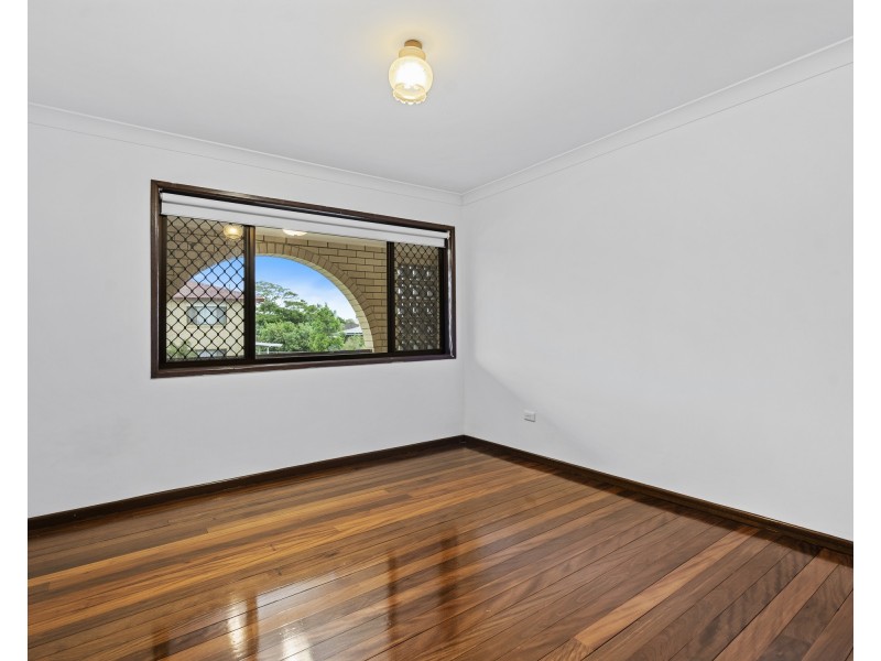 25 Doone Street, Macgregor QLD 4109